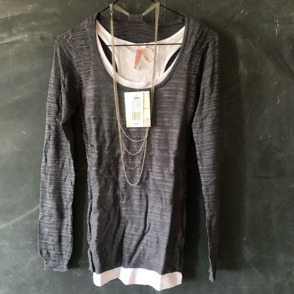 NWT Kohl’s long sleeve, tank, necklace combo